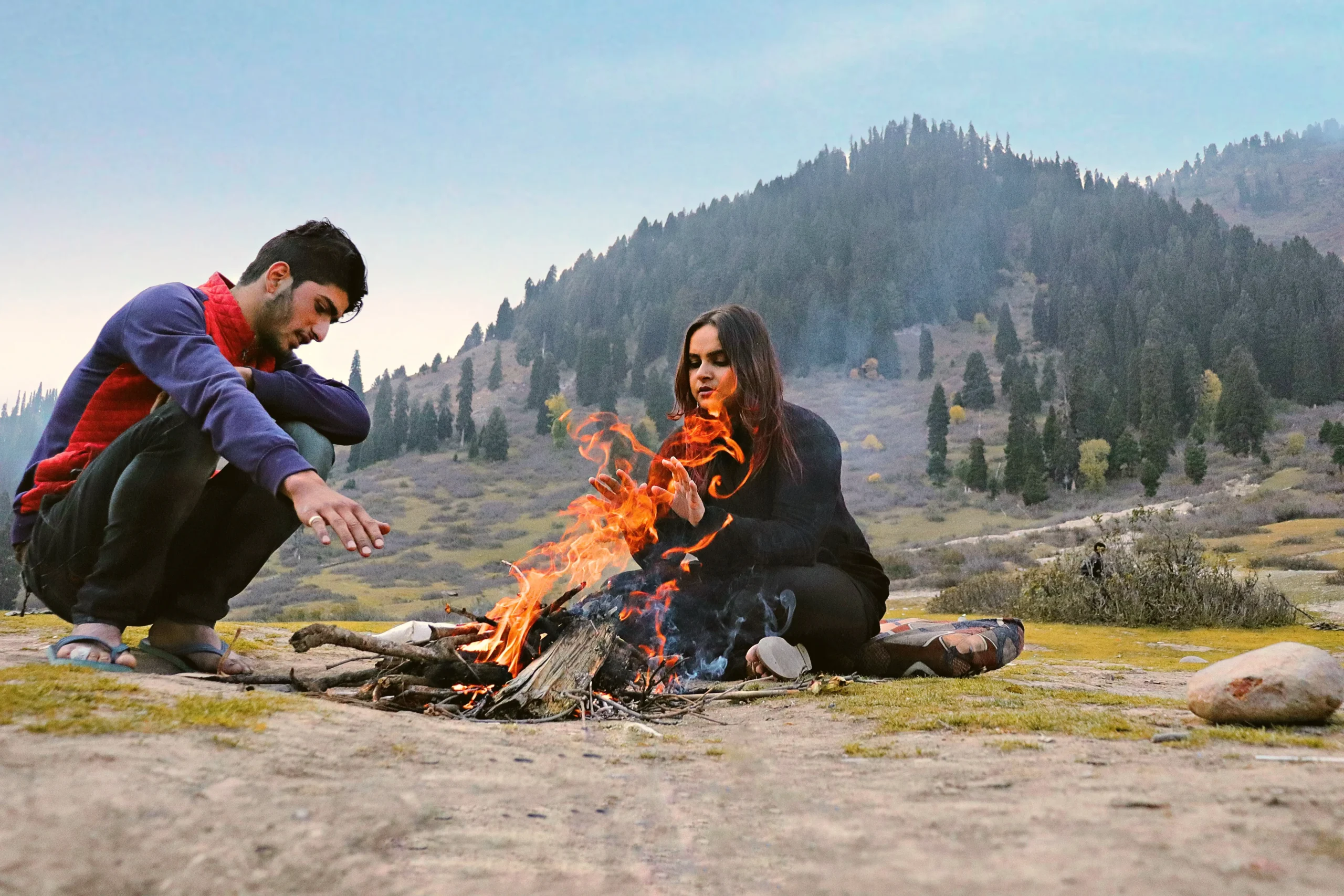 Make your honeymoon unforgettable with Pack to Kashmir's Luxury honeymoon package to Kashmir. Experience the beauty of Kashmir with your loved one in style.